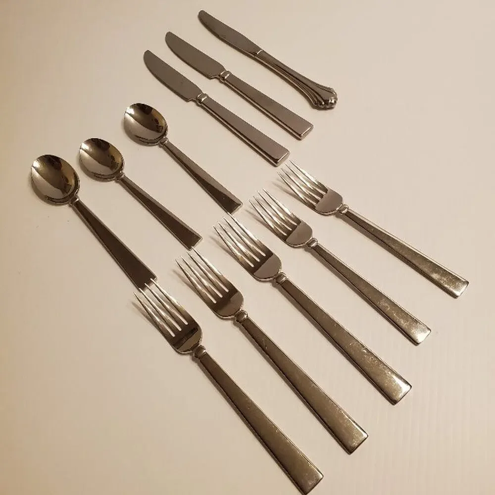 Lot of 10 Pieces Pfaltzgraff Glossy Stainless Flatware. Pre-owned, good shape